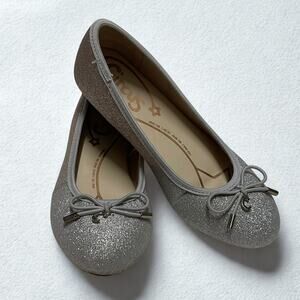 Circus by Sam Edelman “Felicity” ballerina flats in silver glitter. Youth size 4